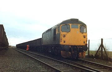 26042 on 8G10 (from Methil Power Station) at Thornton Junction on 01/02/92. TZ